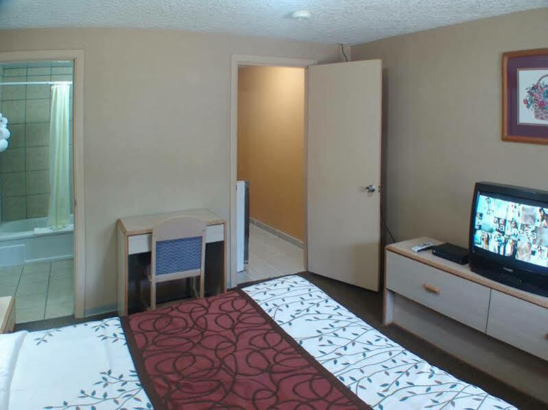Inn At Salmon Creek Vancouver Buitenkant foto